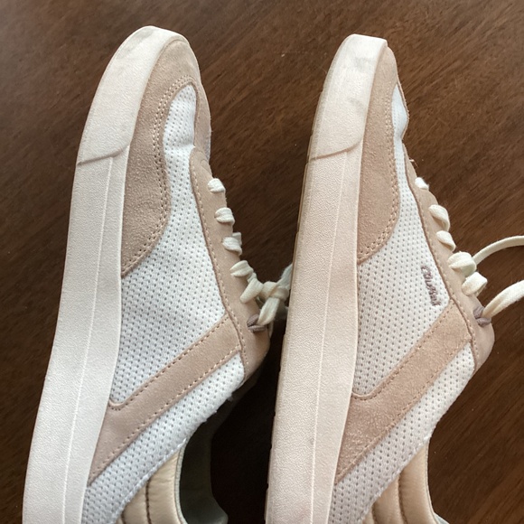 Olukai kilea women’s sneaker in tan sz7.5 - Picture 6 of 9